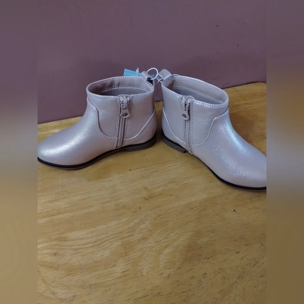 NWT Cat & Jack Girls size 9 Rose Gold/Onyx Zip up boots